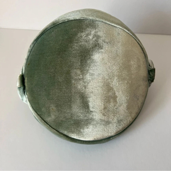 Vintage 1960s Ladies' Mint Green Blue Velvet Pillbox Side Bows Close Hat - Picture 10 of 15